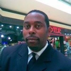 Meet your Posher, Derrick